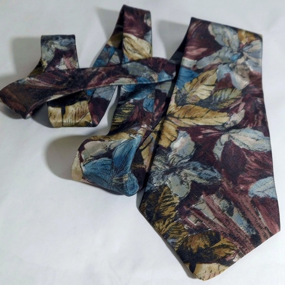 Hunting Horn Classic Wide Tie - Picture 1 of 4